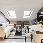 Serenity - Fulham Eve, Sleeps 14