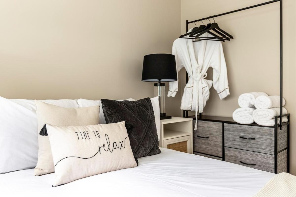 Serenity - Fulham Eve, Sleeps 14