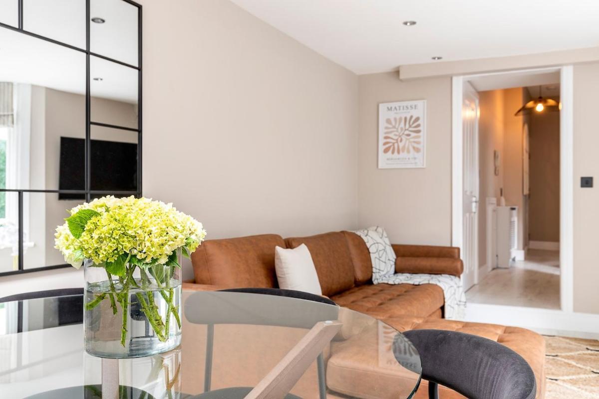 Serenity - Fulham Eve, Sleeps 14 Appartamento Londra