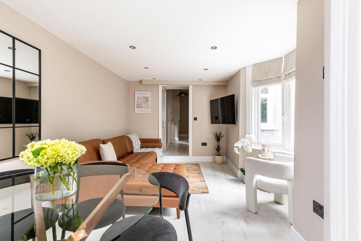 Serenity - Fulham Eve, Sleeps 14 Londra