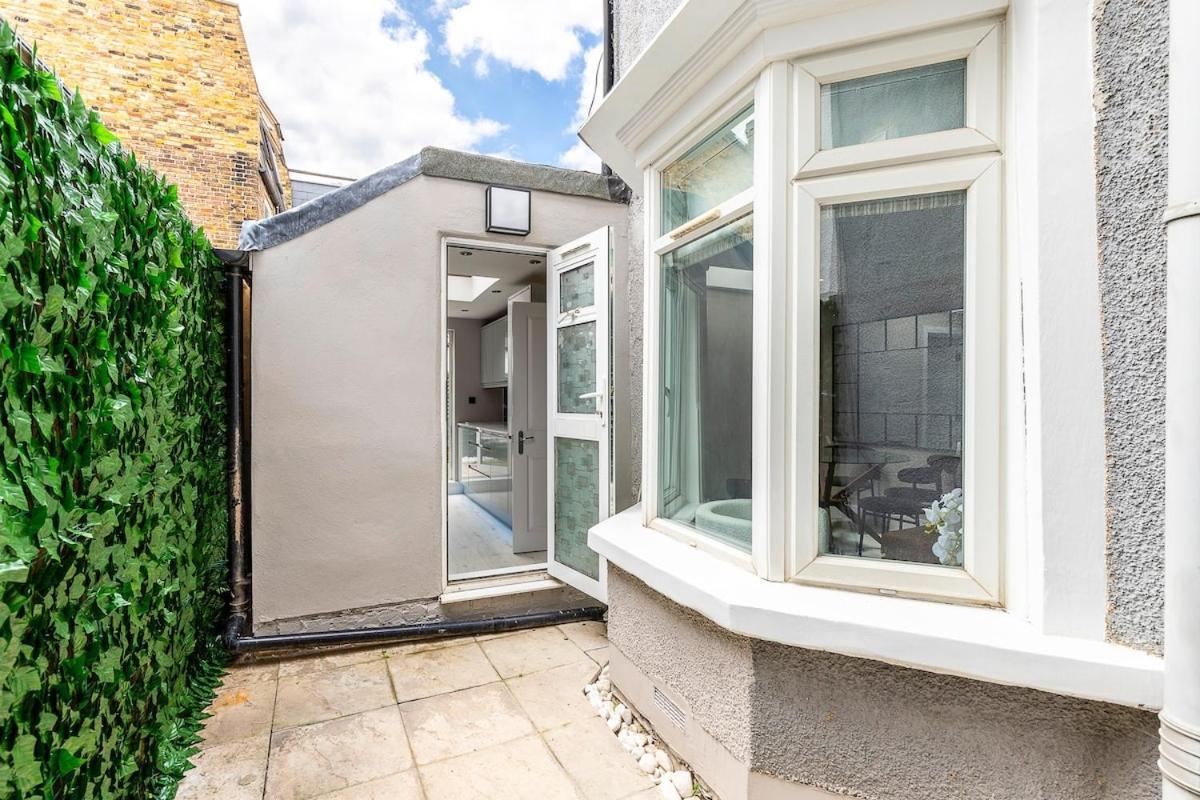Serenity - Fulham Eve, Sleeps 14 Londra