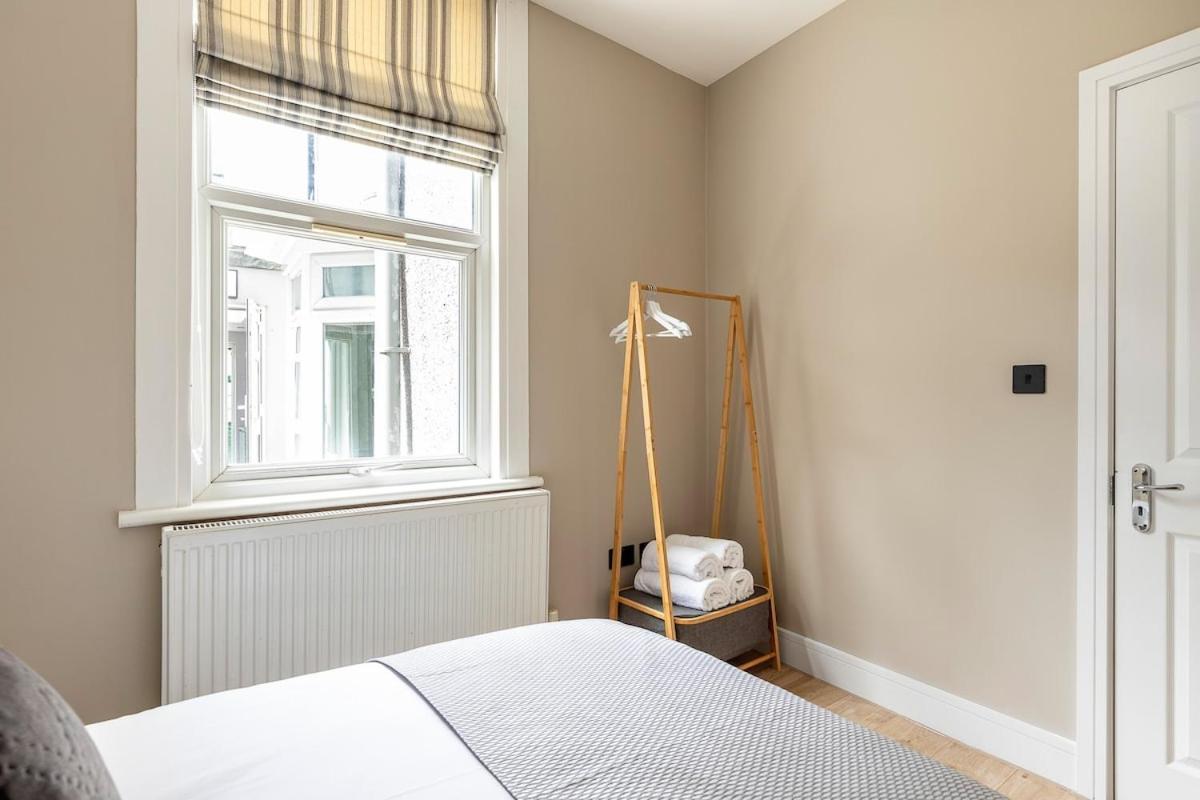 Serenity - Fulham Eve, Sleeps 14 Appartamento
