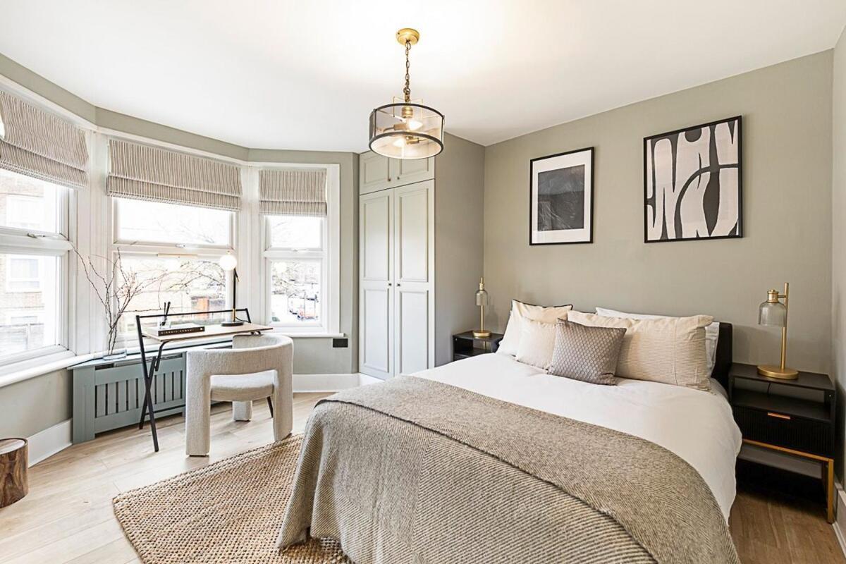 Serenity - Fulham Eve, Sleeps 14 *