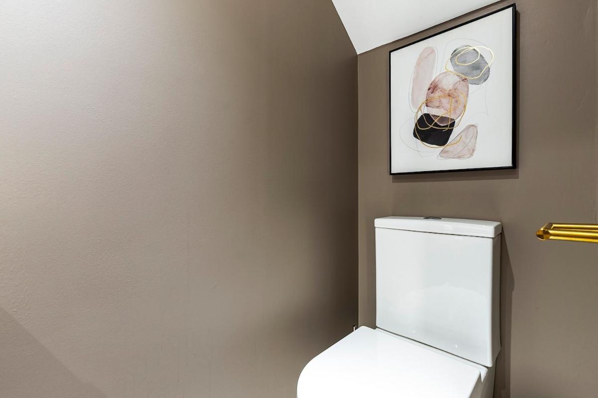 Serenity - Fulham Eve, Sleeps 14 Londra
