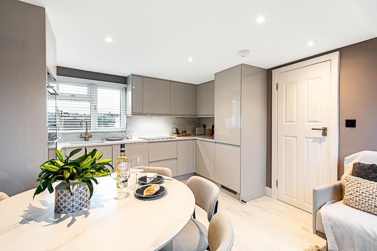 Serenity - Fulham Eve, Sleeps 14 Appartamento